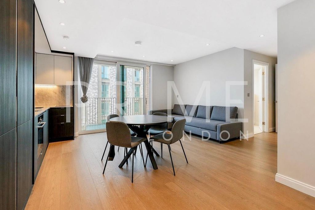 Property photo 3 of 15 Reception.Jpeg