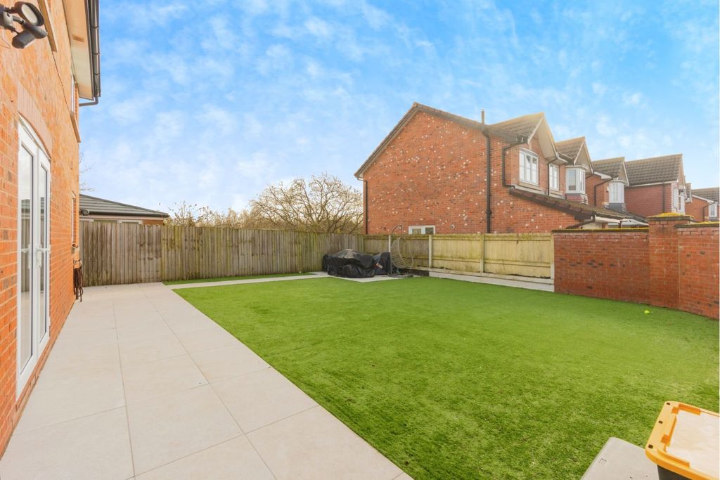 Property photo 3 of 19