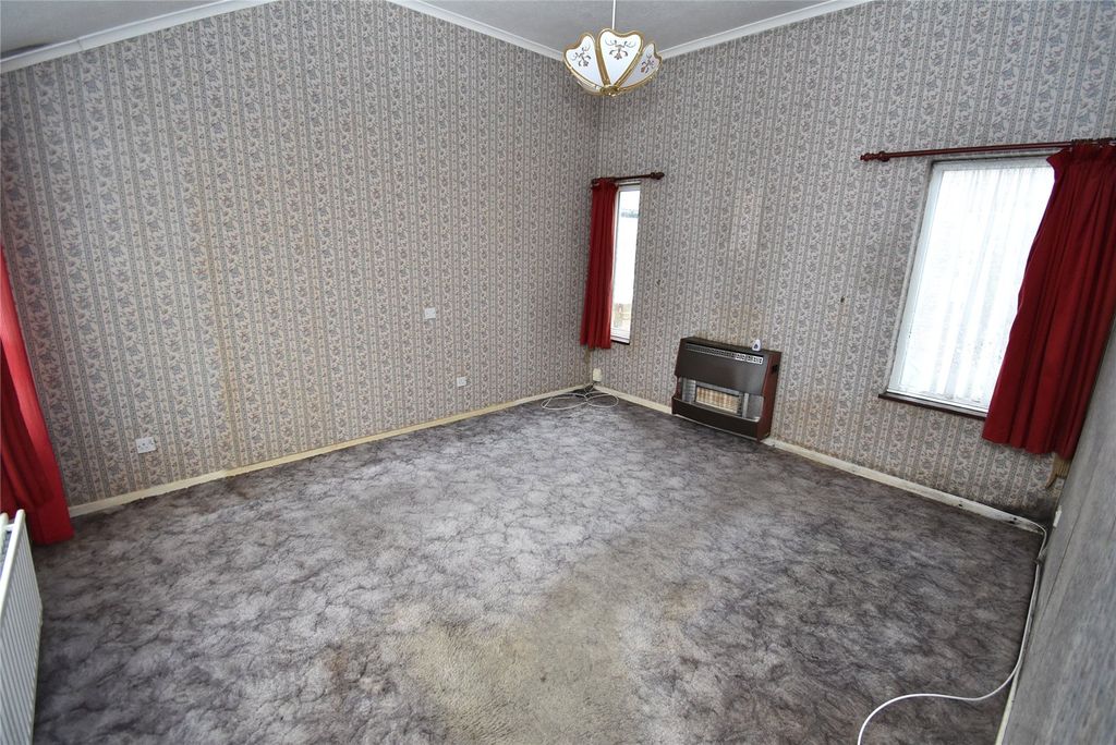 Property photo 2 of 13 Picture No. 24