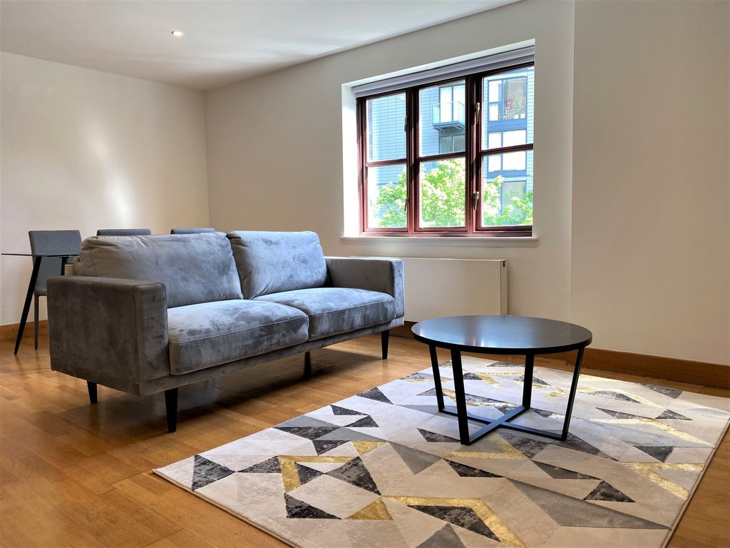 Property photo 1 of 5