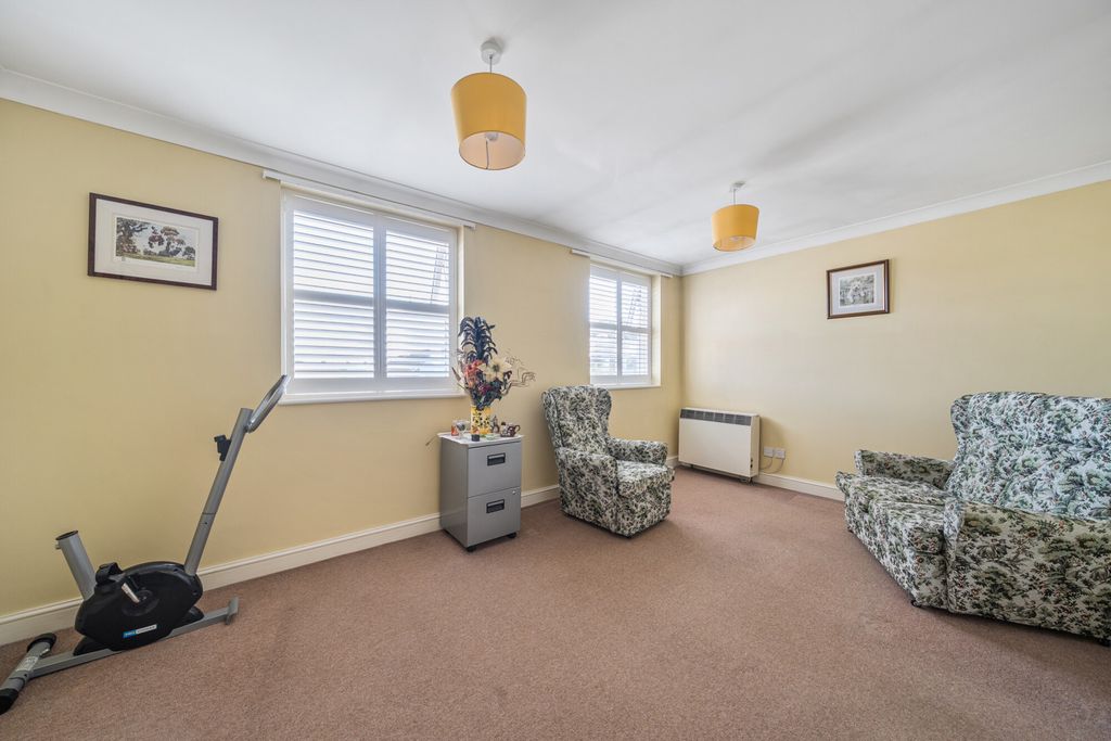 Property photo 2 of 15 1499336-7-6A744F8...