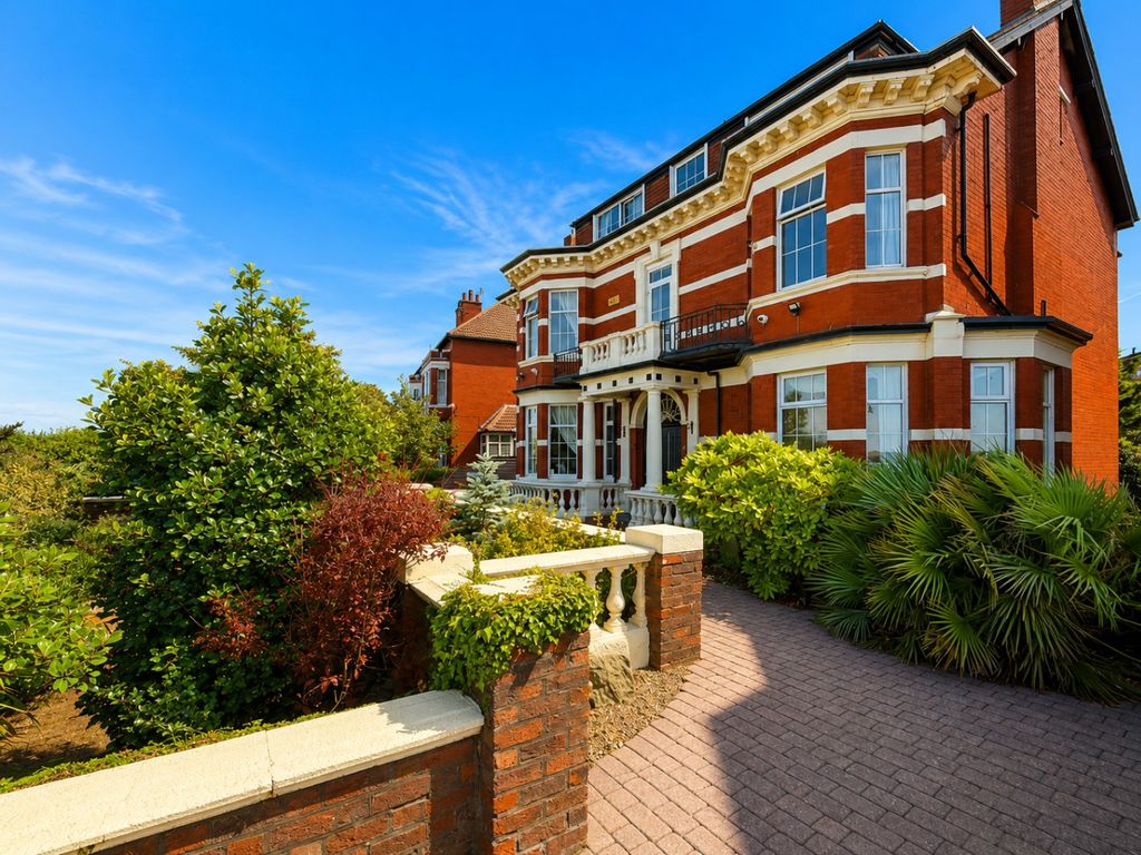 Property photo 3 of 38 4840426