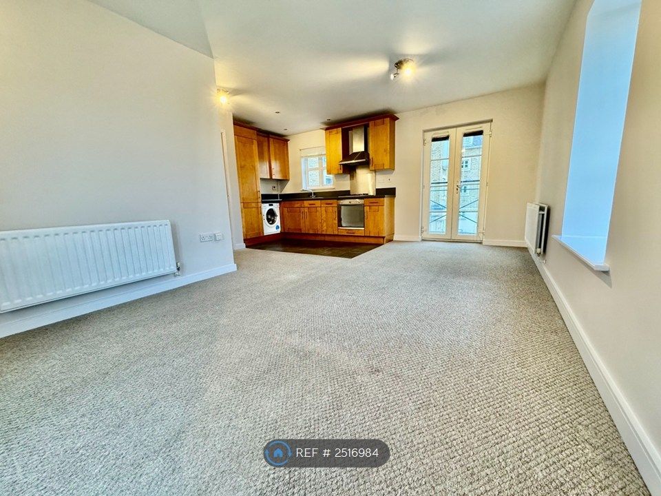 Property photo 3 of 27