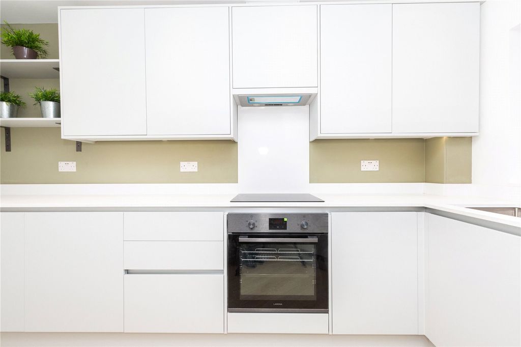 Property photo 2 of 17 Kitchen