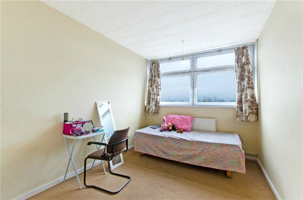 Property photo 3 of 10 Bedroom