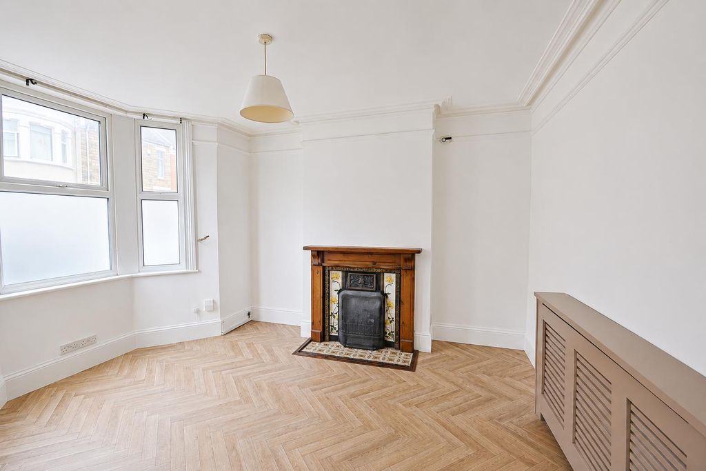 Property photo 2 of 12 F8Bb6A06-Fa65-415c-9377-35A3Df283500.Png