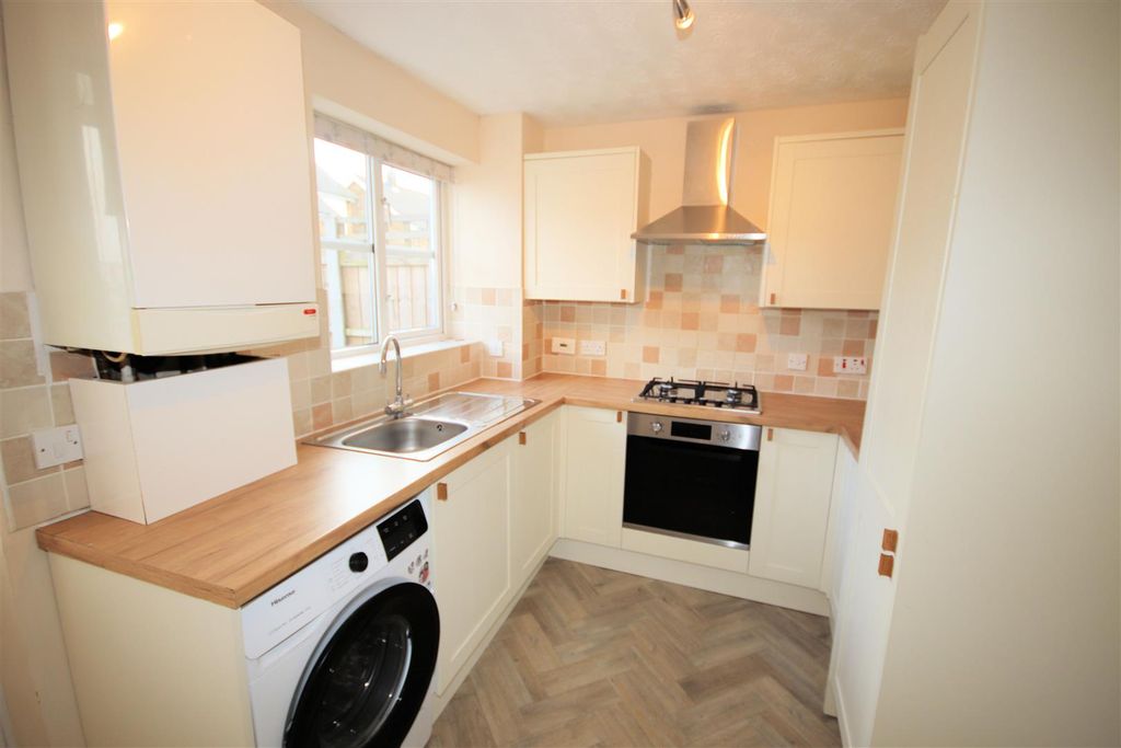 Property photo 3 of 16 Kitchen/Diner