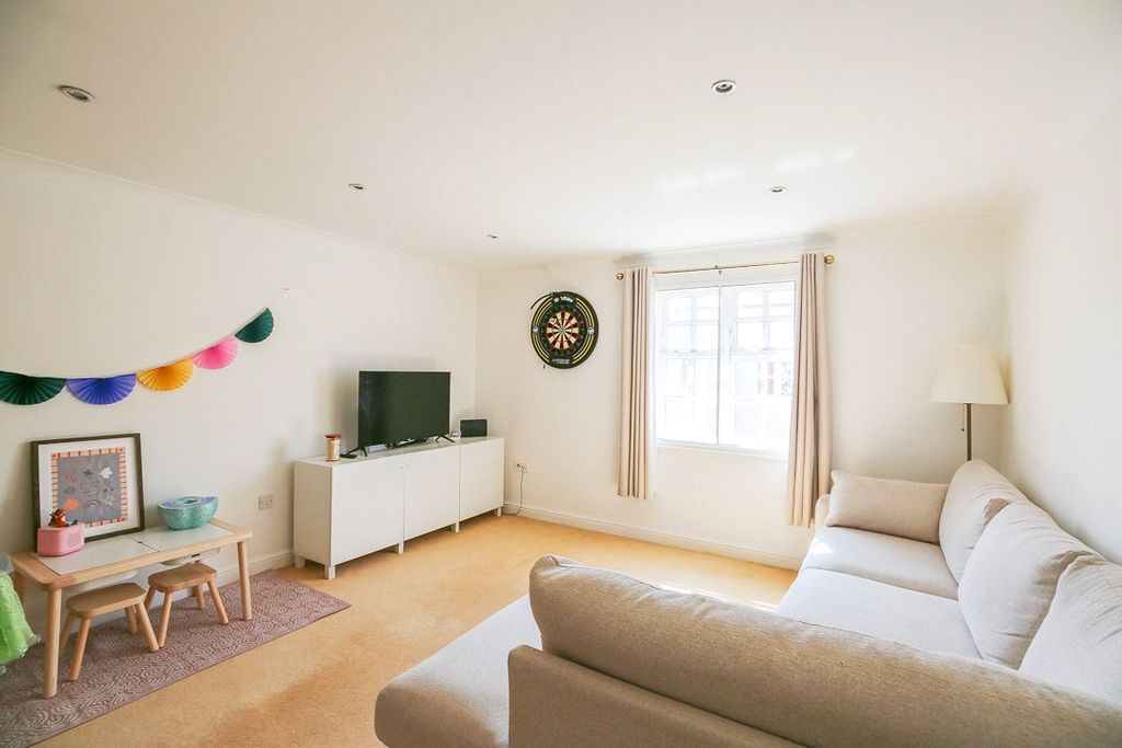 Property photo 2 of 13 Picture No. 05