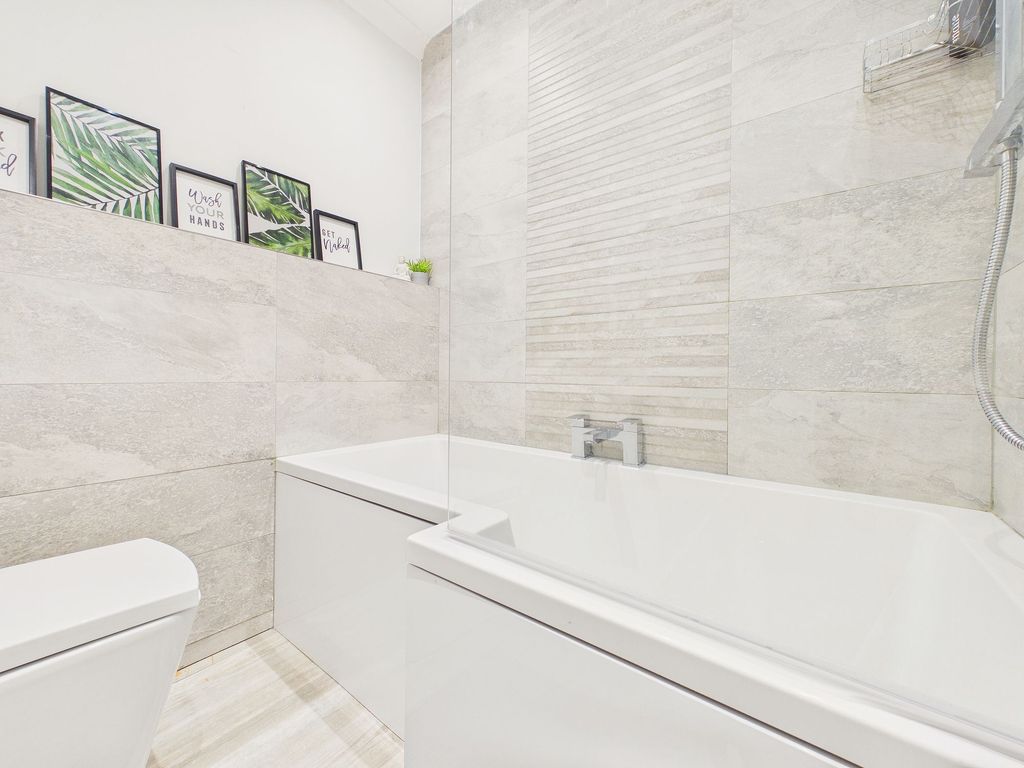 Property photo 3 of 12 Bathroom