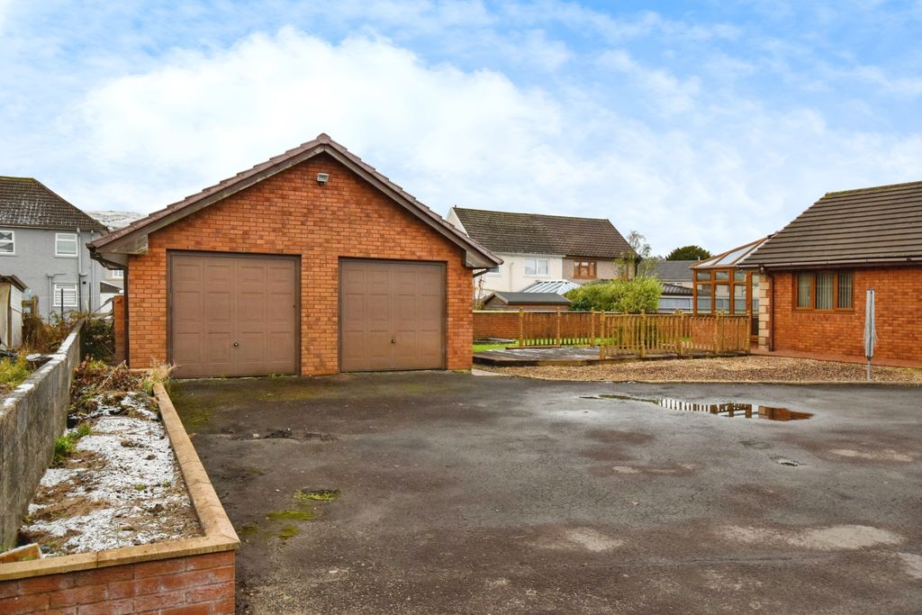 Property photo 3 of 17 Photography