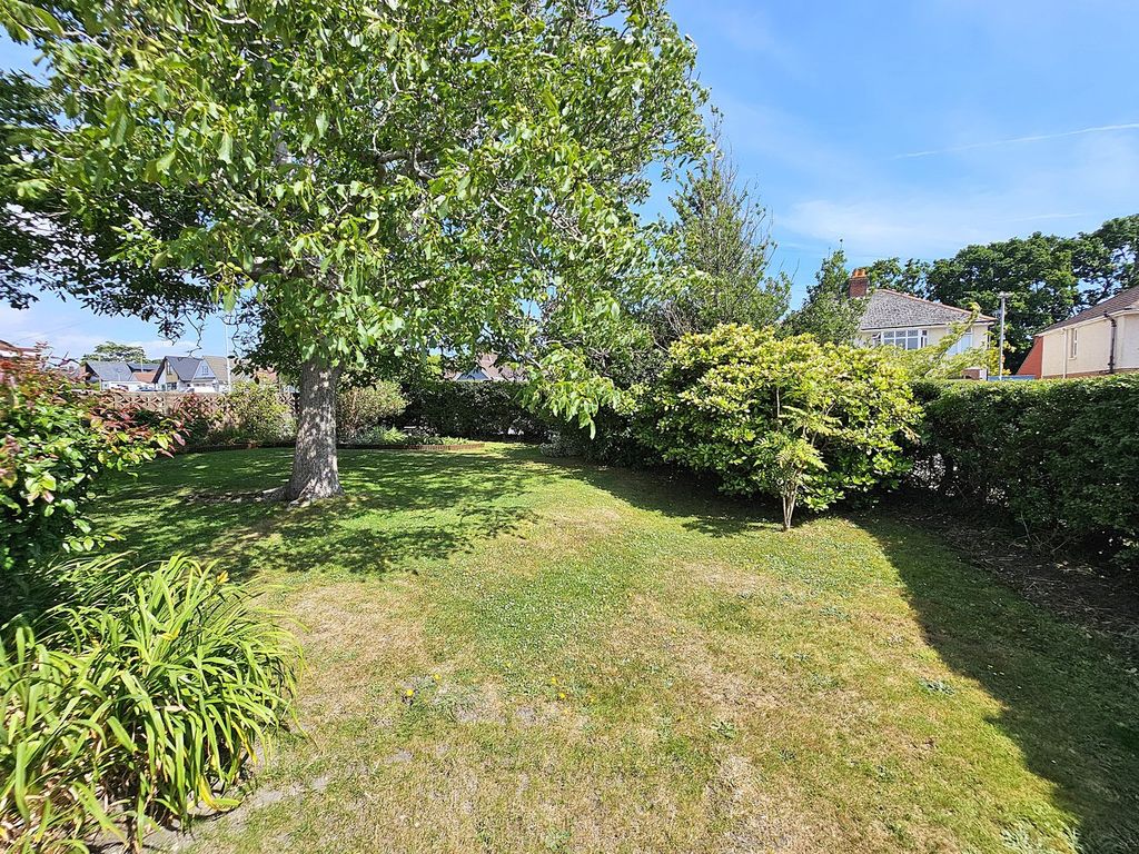 Property photo 2 of 29