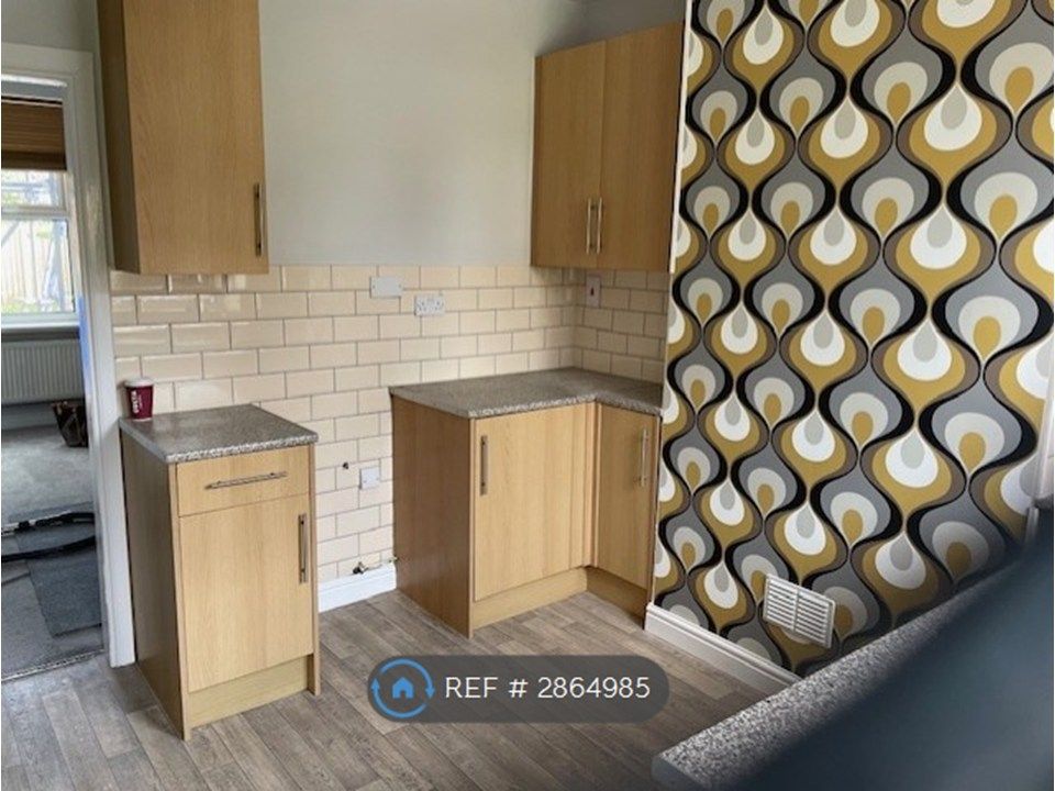 Property photo 3 of 13 Kitchen