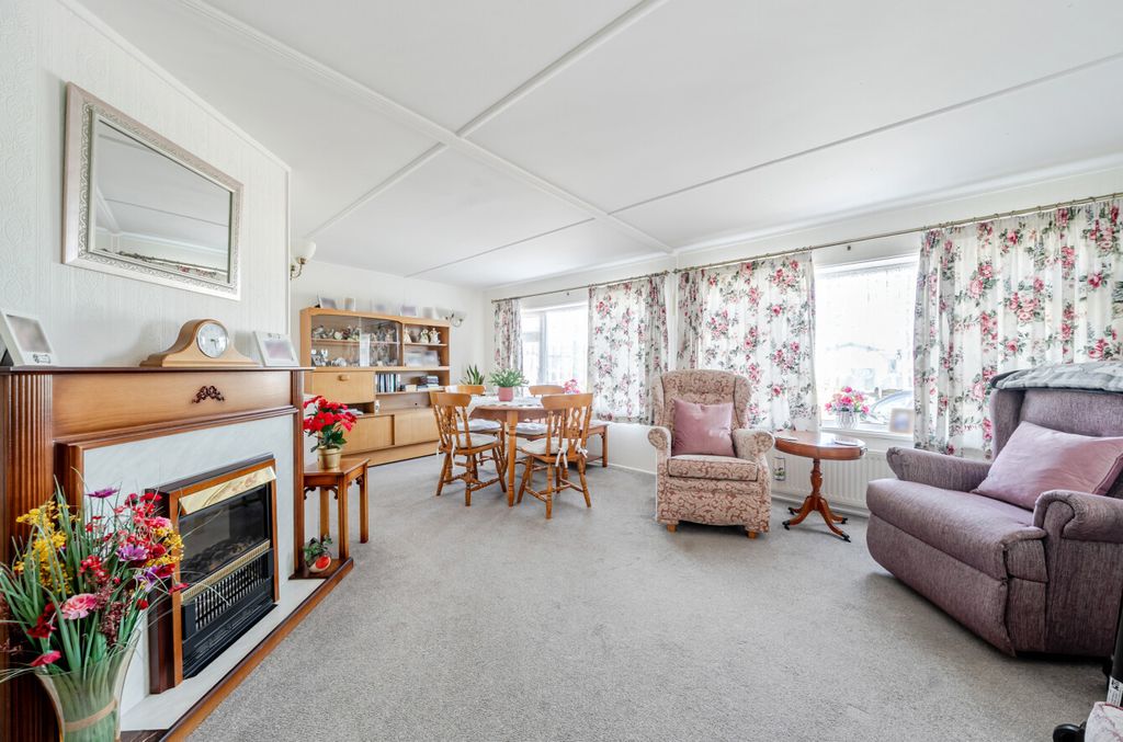 Property photo 2 of 16 1501529-12-6A734F...