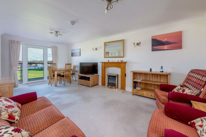 Property photo 2 of 11 Living Room