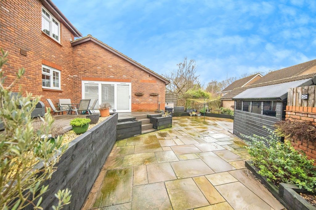 Property photo 3 of 20