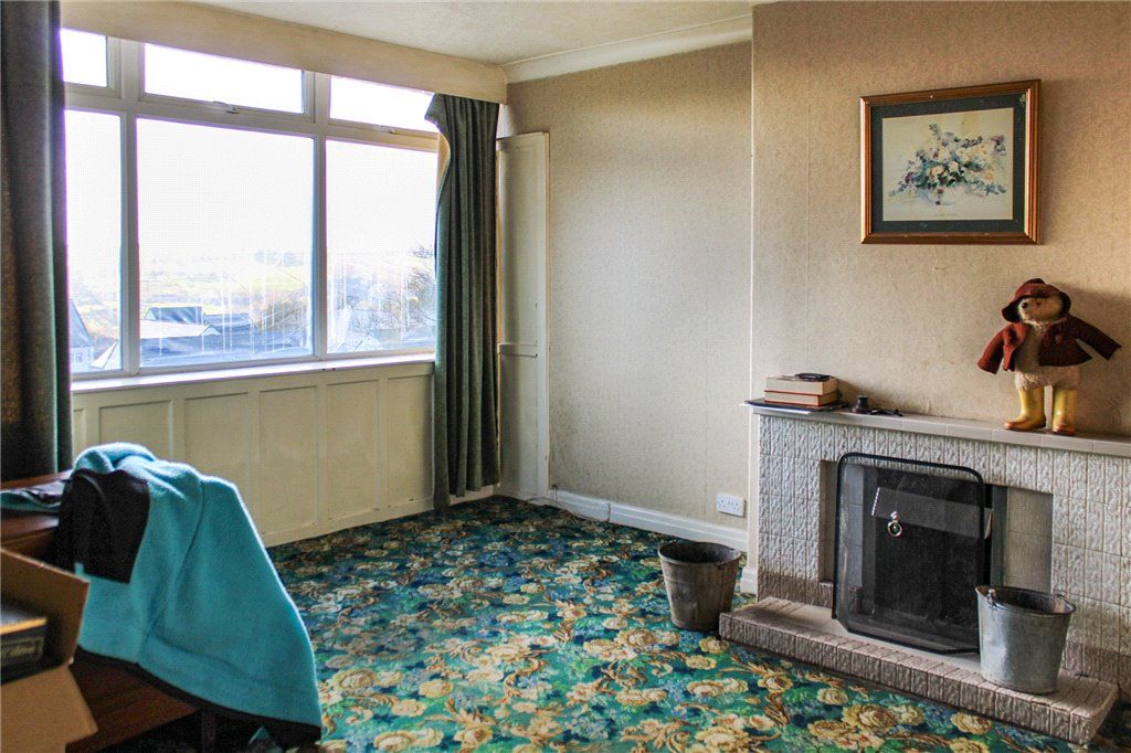 Property photo 2 of 13 Lounge