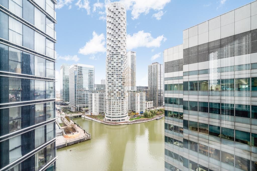 Property photo 3 of 21 Hampton Tower 75, Apartment 1601 (12 From 18)-15.J