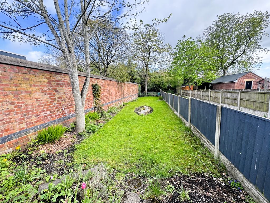 Property photo 2 of 10 Photo 12