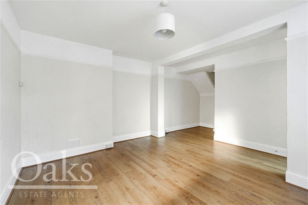 Property photo 2 of 8 Picture No. 05