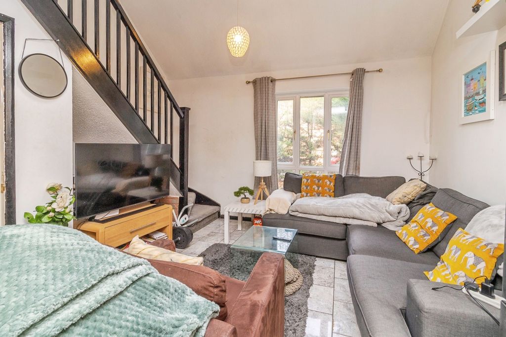 Property photo 2 of 16 Pbox-Img.Jpg