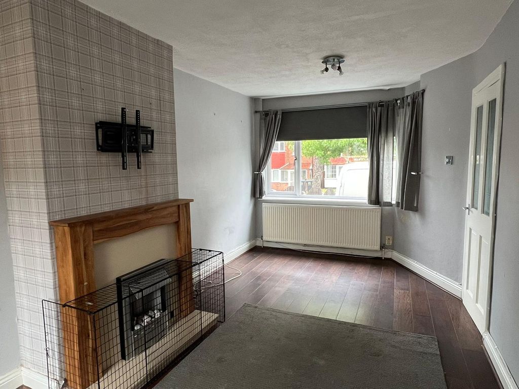 Property photo 2 of 7