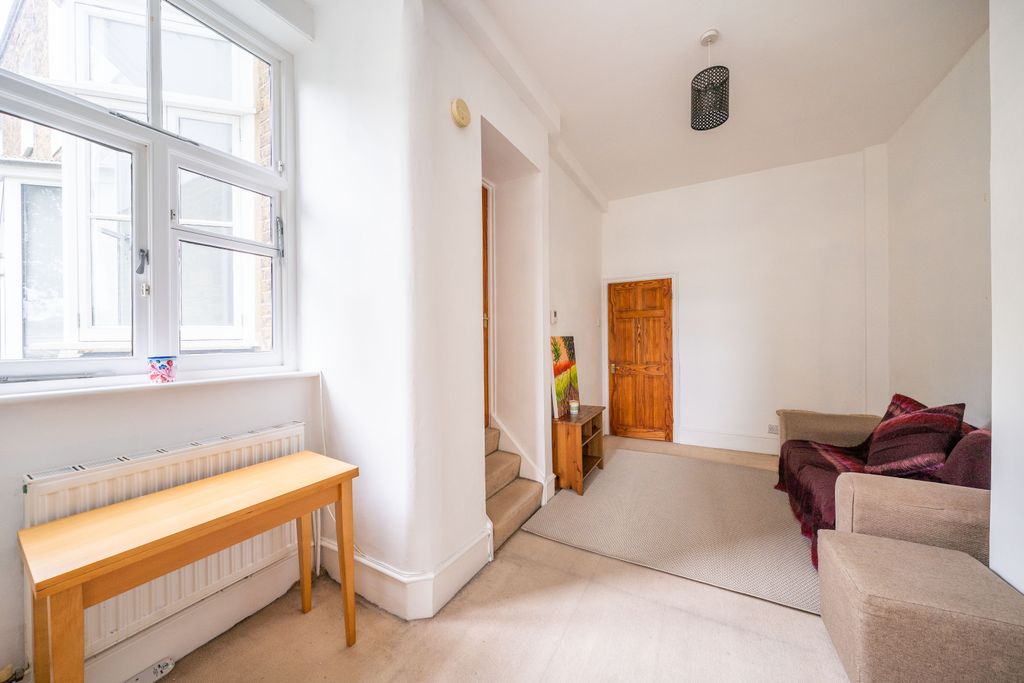 Property photo 3 of 12