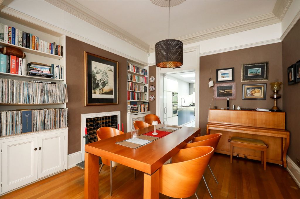 Property photo 3 of 15 Picture No. 10