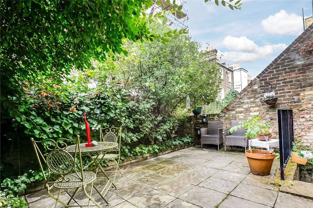 Property photo 2 of 10 Picture No. 14