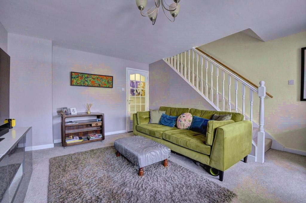 Property photo 2 of 13 30002547-Hr-2