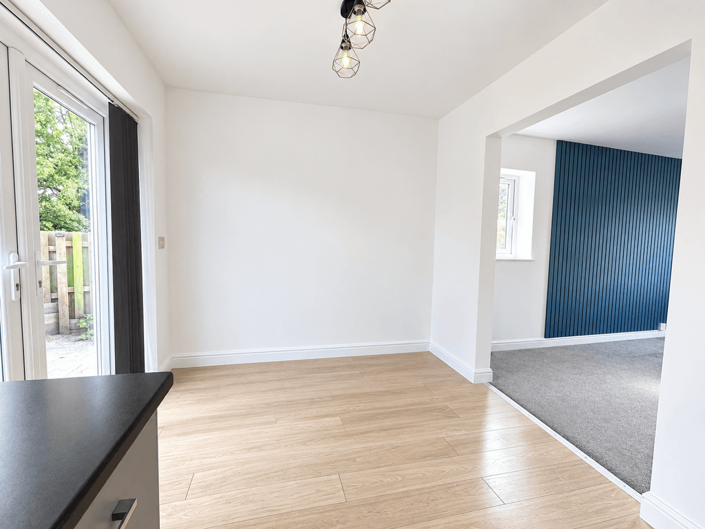 Property photo 2 of 10 49126
