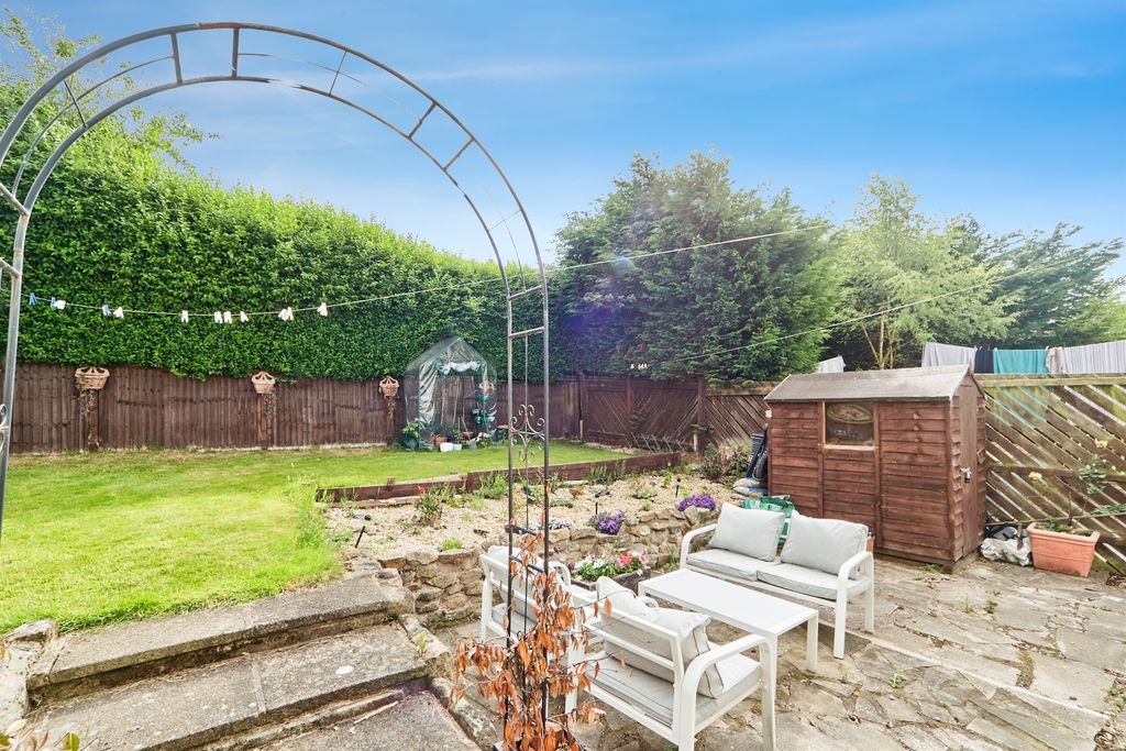 Property photo 2 of 16