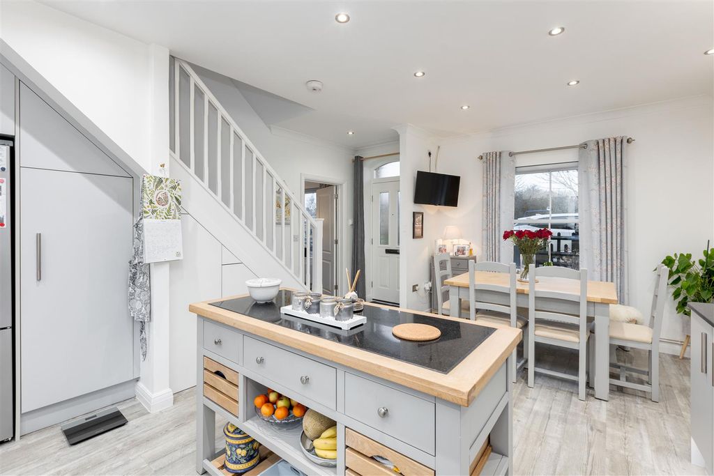 Property photo 3 of 20 Kitchen/Diner