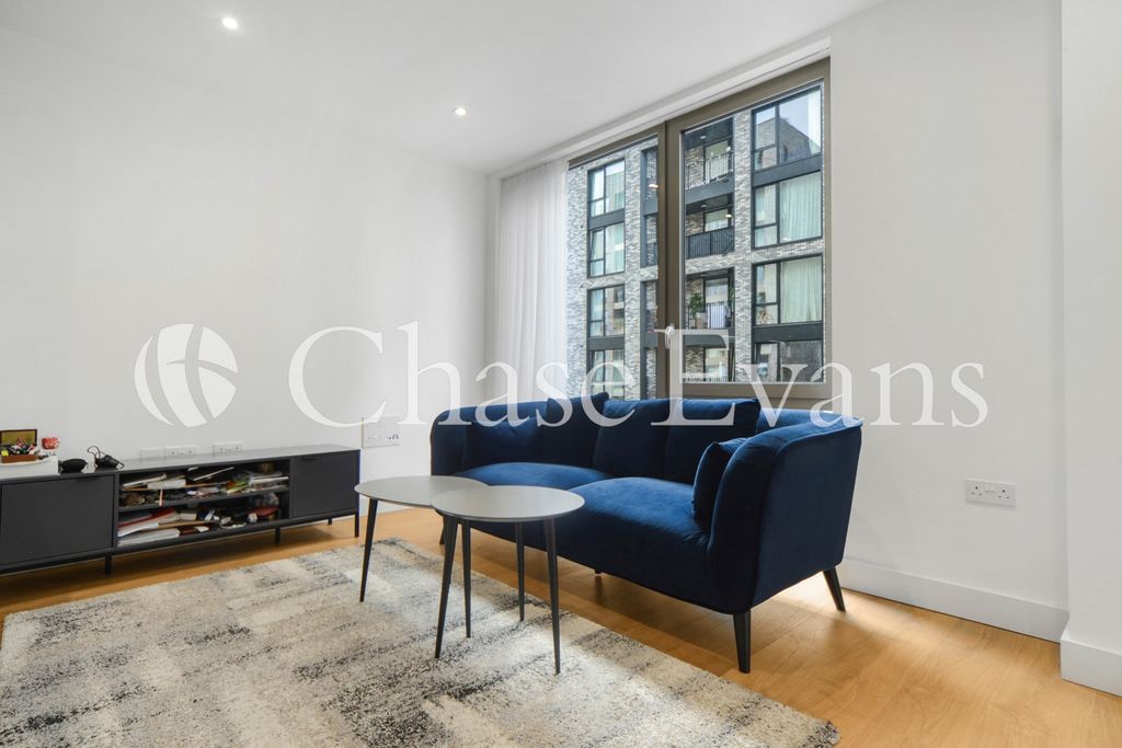 Property photo 2 of 18 Cordwainer House, Ab