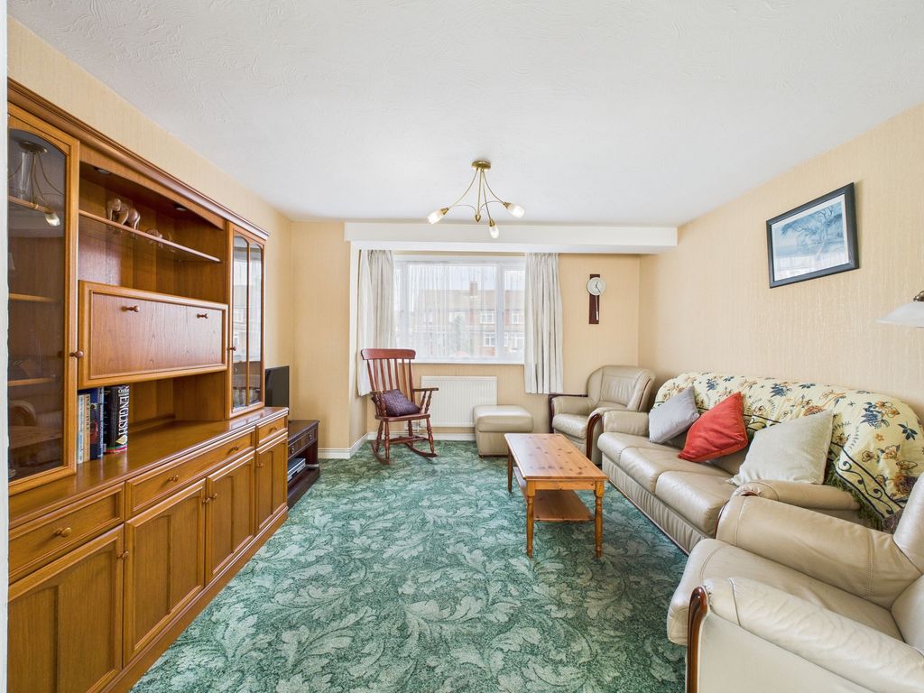 Property photo 2 of 31