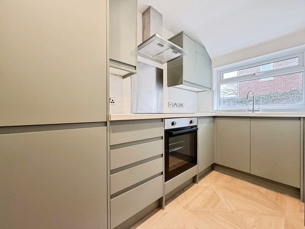 Property photo 2 of 8 Pbox-Img.Jpg