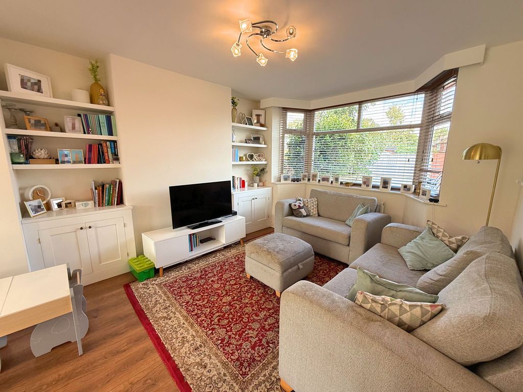 Property photo 2 of 26