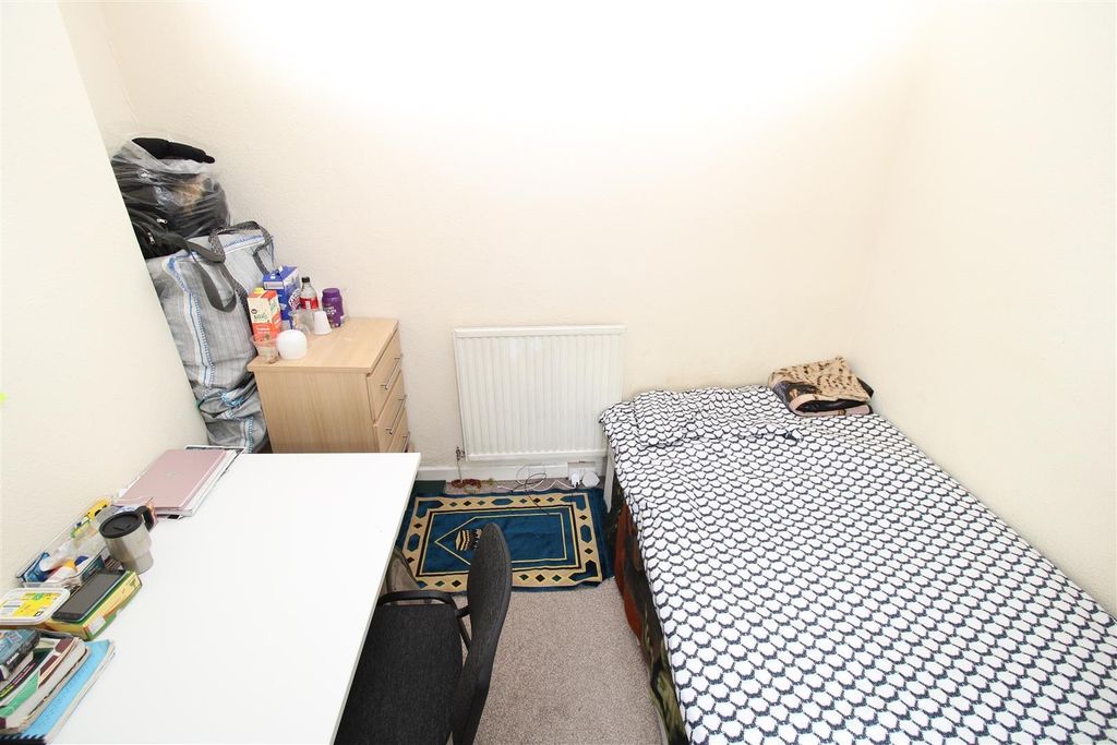 Property photo 1 of 7 Bright Workspace With Ample Desk Area And Storage...