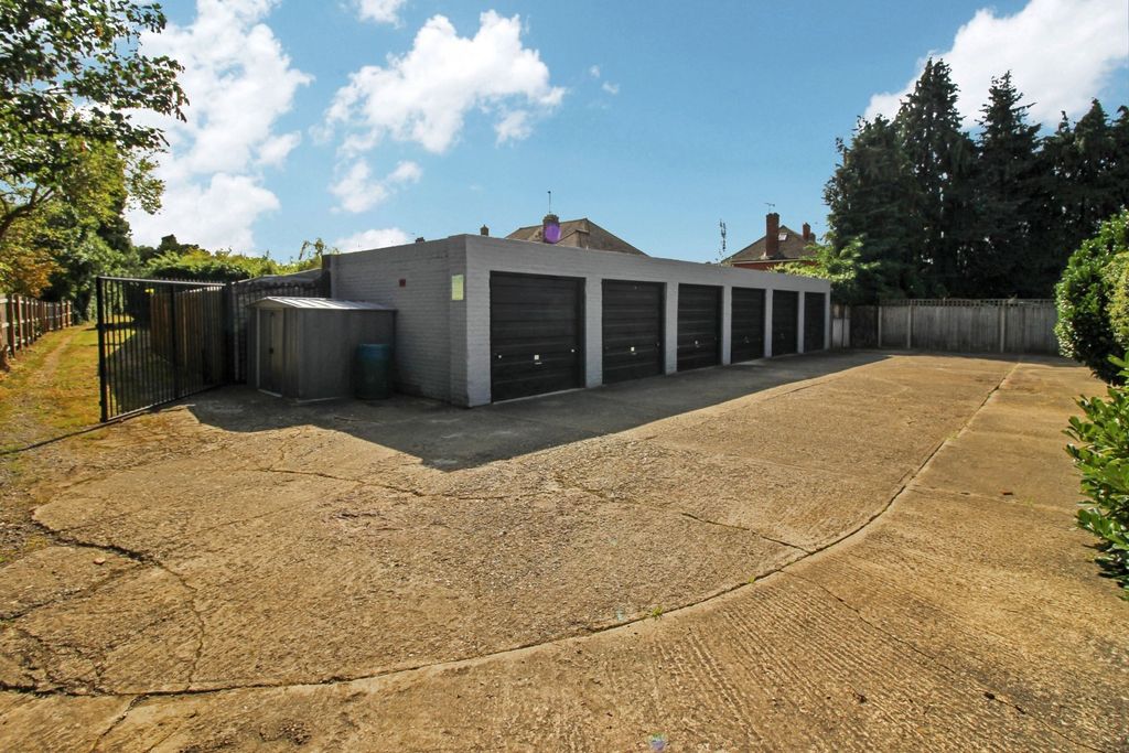Property photo 2 of 4
