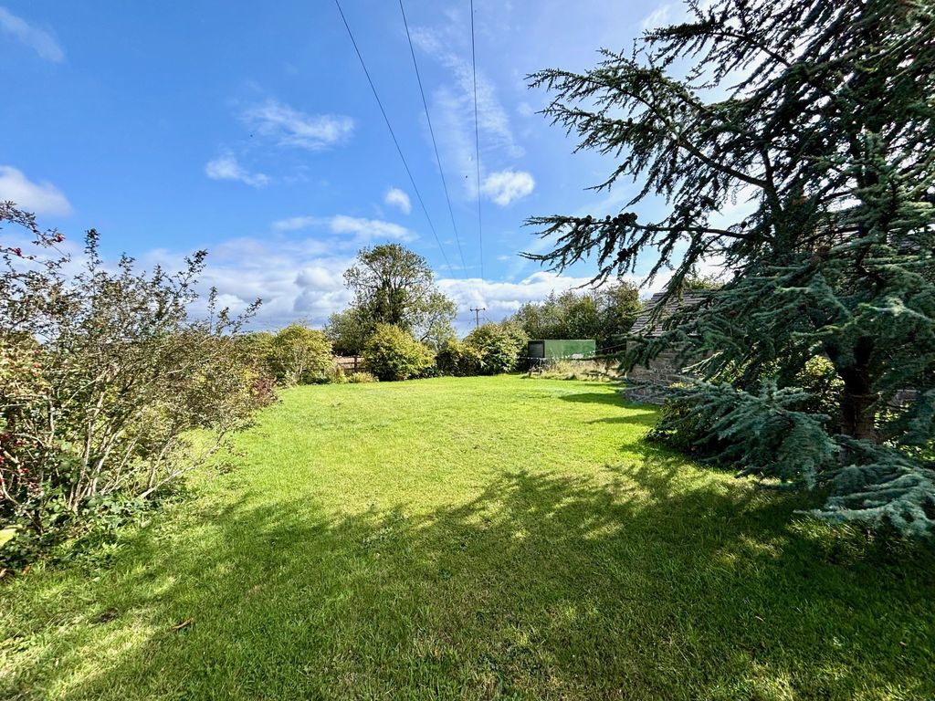 Property photo 3 of 19