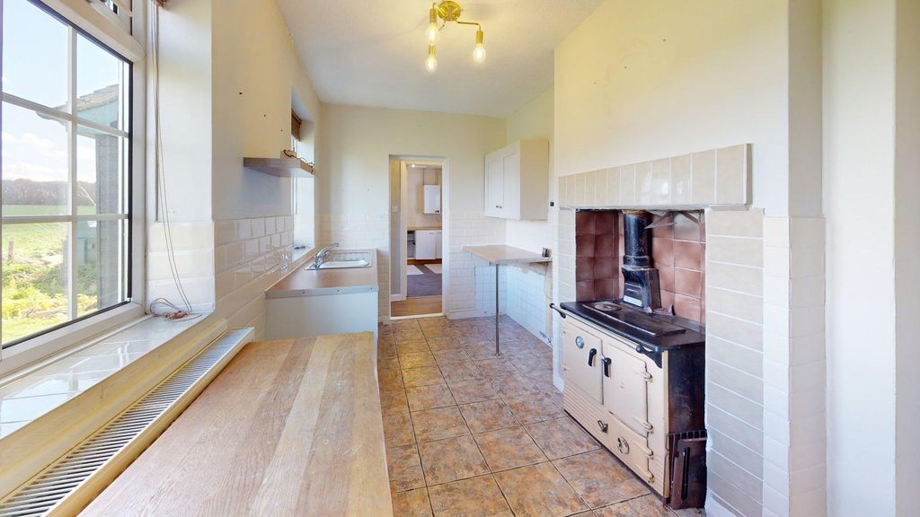 Property photo 3 of 19 1-Belnor-Avenue-Kitchen.Jpg