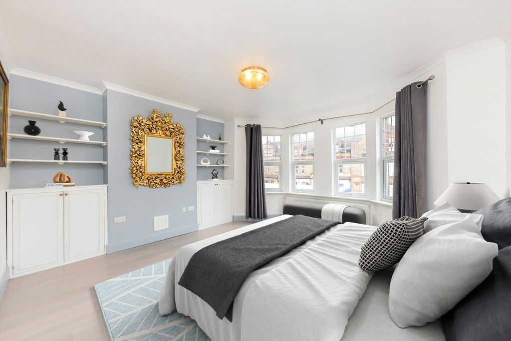 Property photo 3 of 5