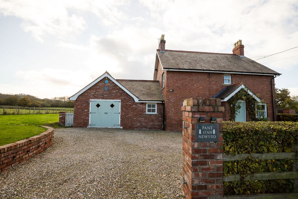 Property photo 3 of 28 55c24821Aae263723c638E277d5185974363137B.Jpg