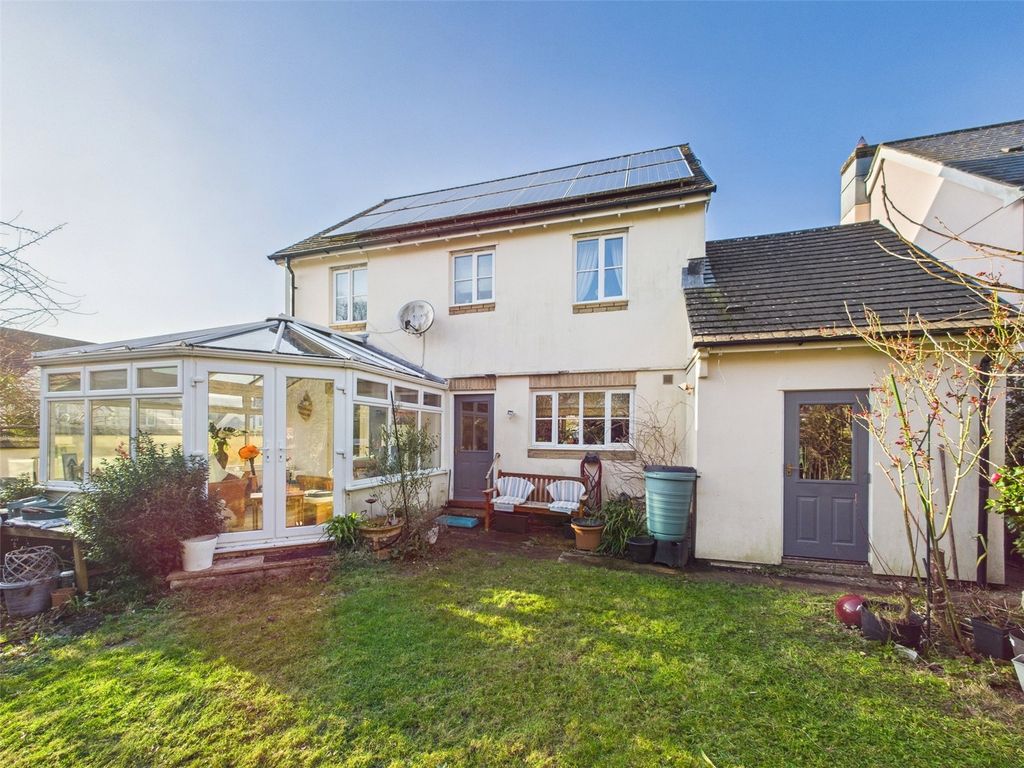 Property photo 2 of 19 Picture No. 32