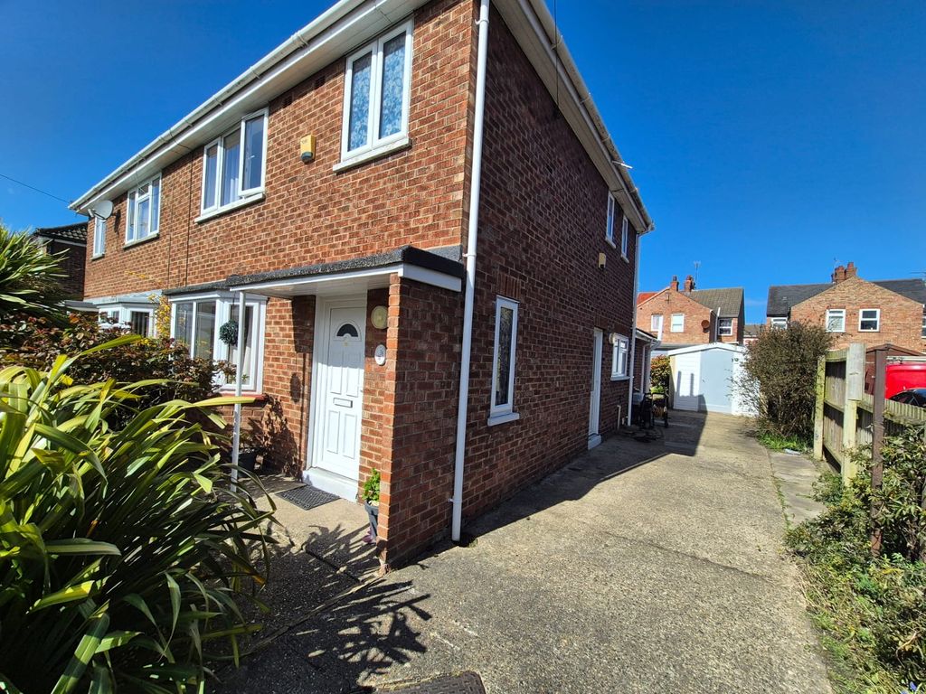 Property photo 2 of 12 Bathroom