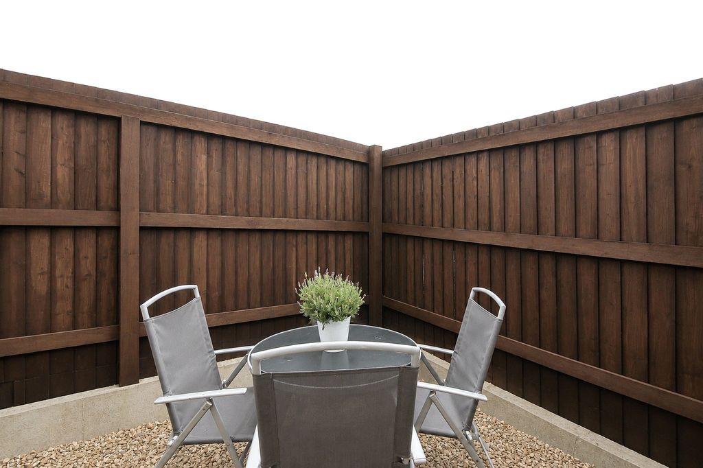 Property photo 2 of 10 Picture No. 21