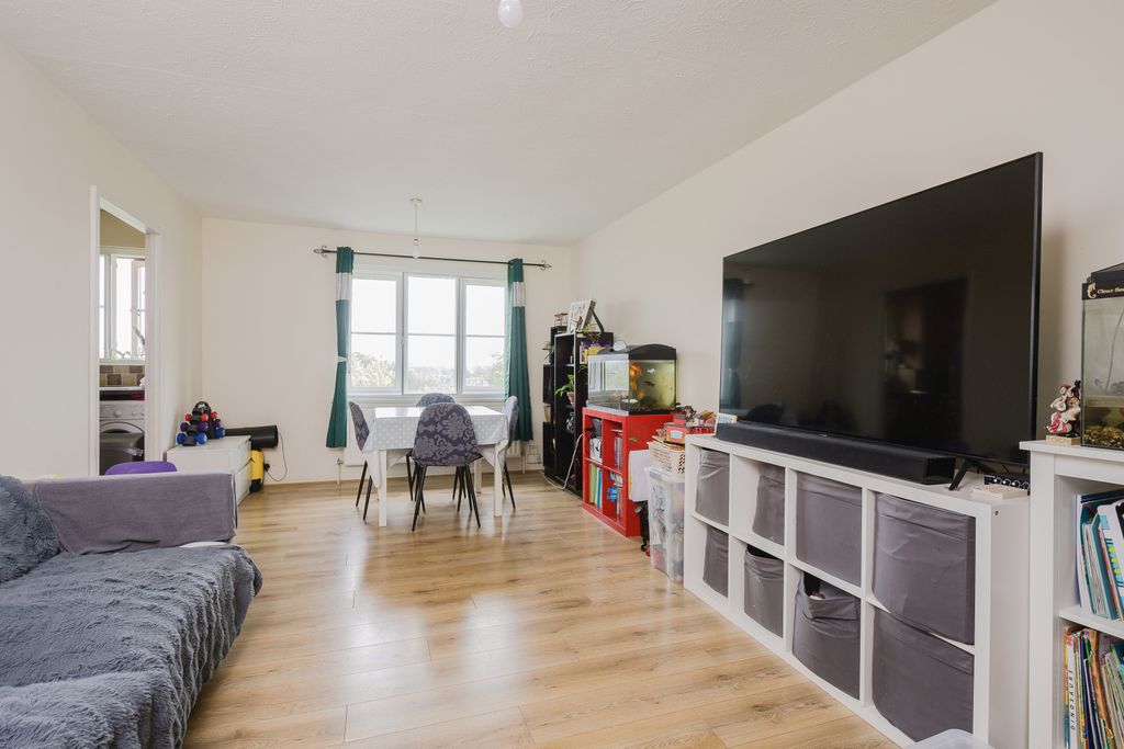Property photo 2 of 10 Picture No. 04