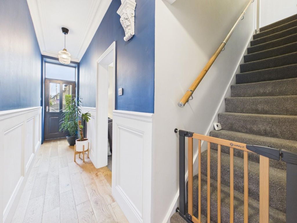 Property photo 2 of 20 Cam04899G0-Pr0285-Still003.Jpg