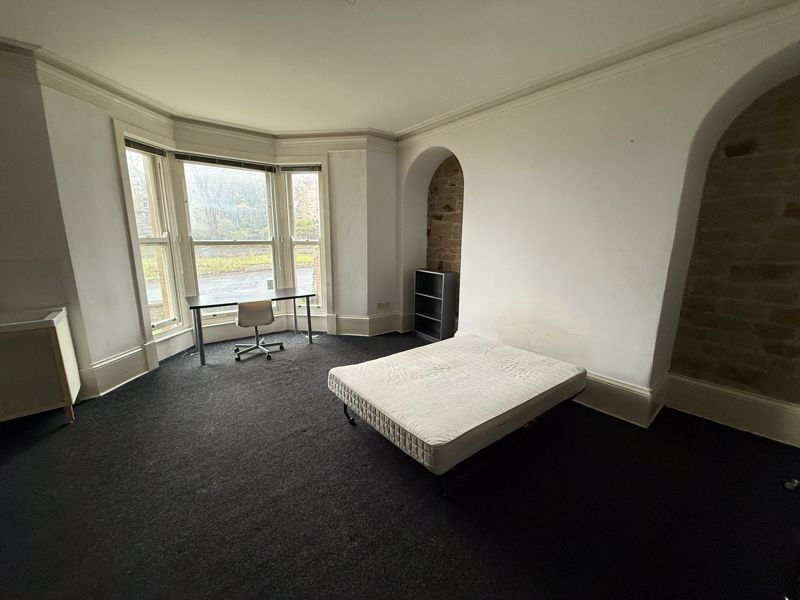 Property photo 2 of 12 Photo 1