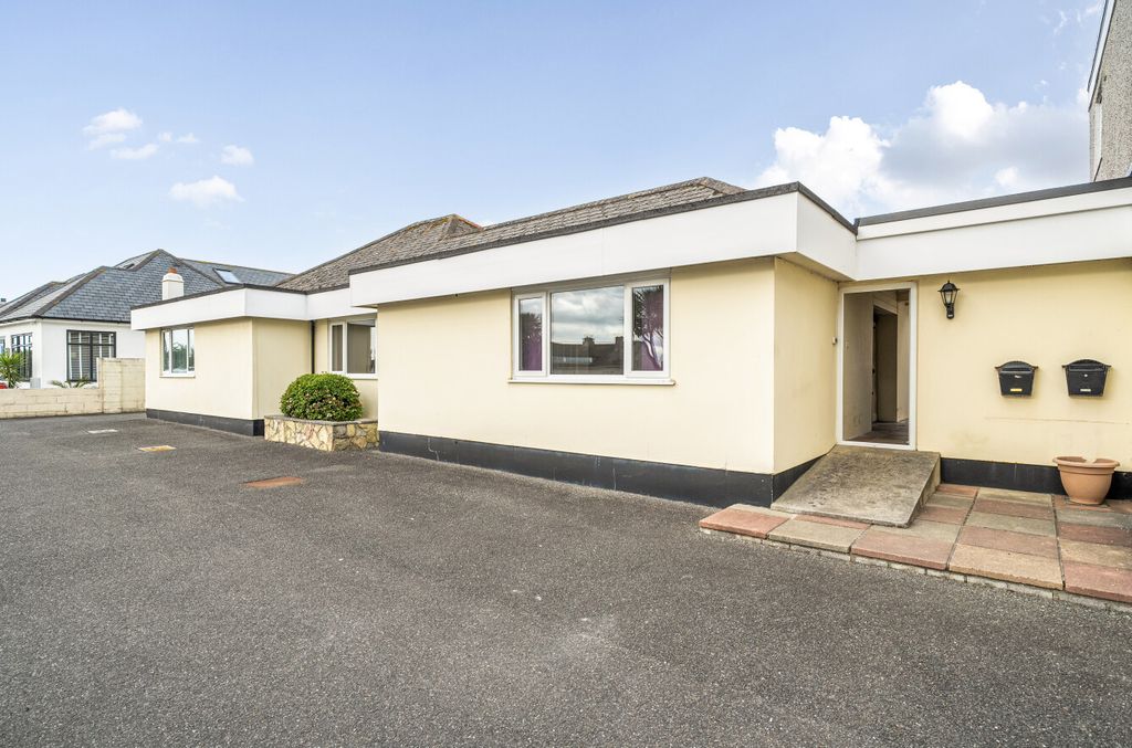 Property photo 1 of 15 1363940-13-68E522...