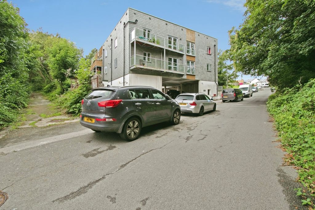 Property photo 2 of 13 Pbox-Img.Jpg